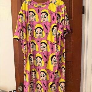 DIVINE Vibrant Pink Graphic Dress